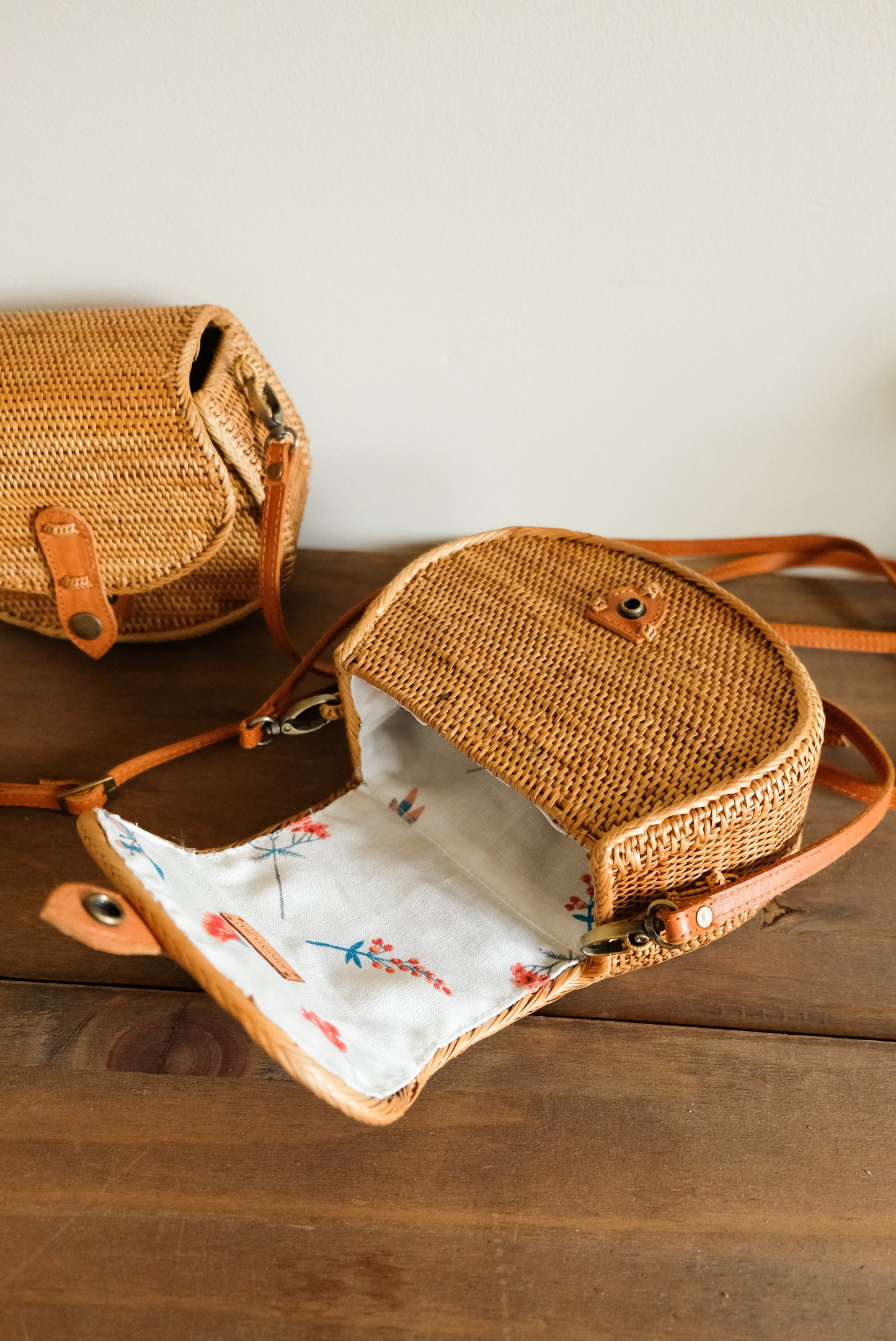 AMELIA Cross body rattan bag