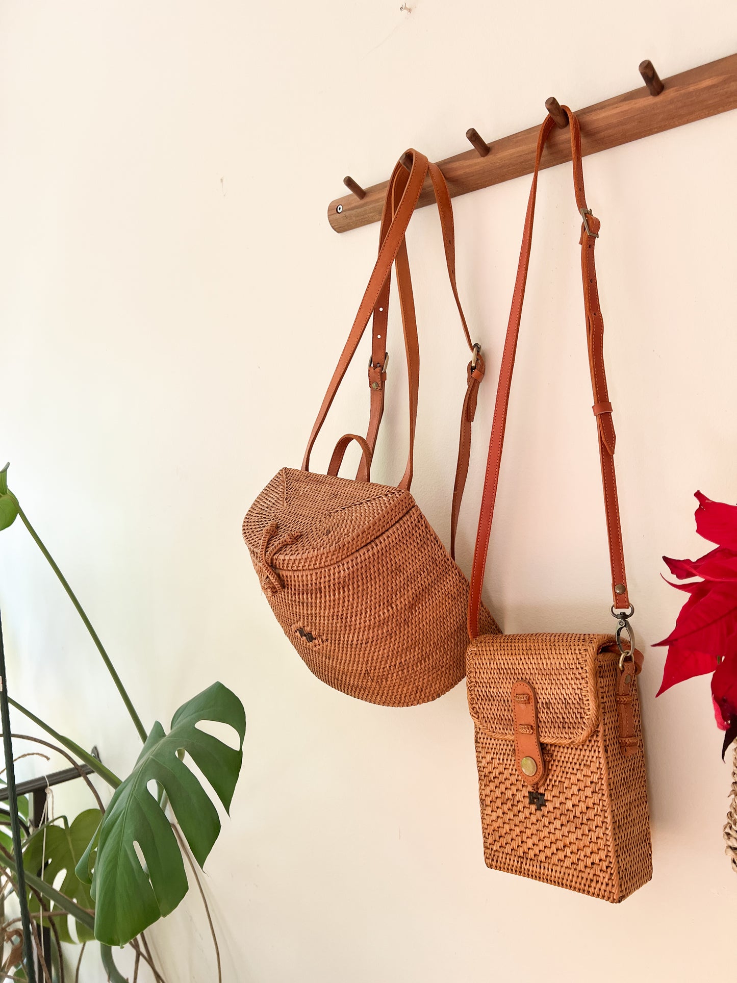 BUMI unisex messenger rattan bag