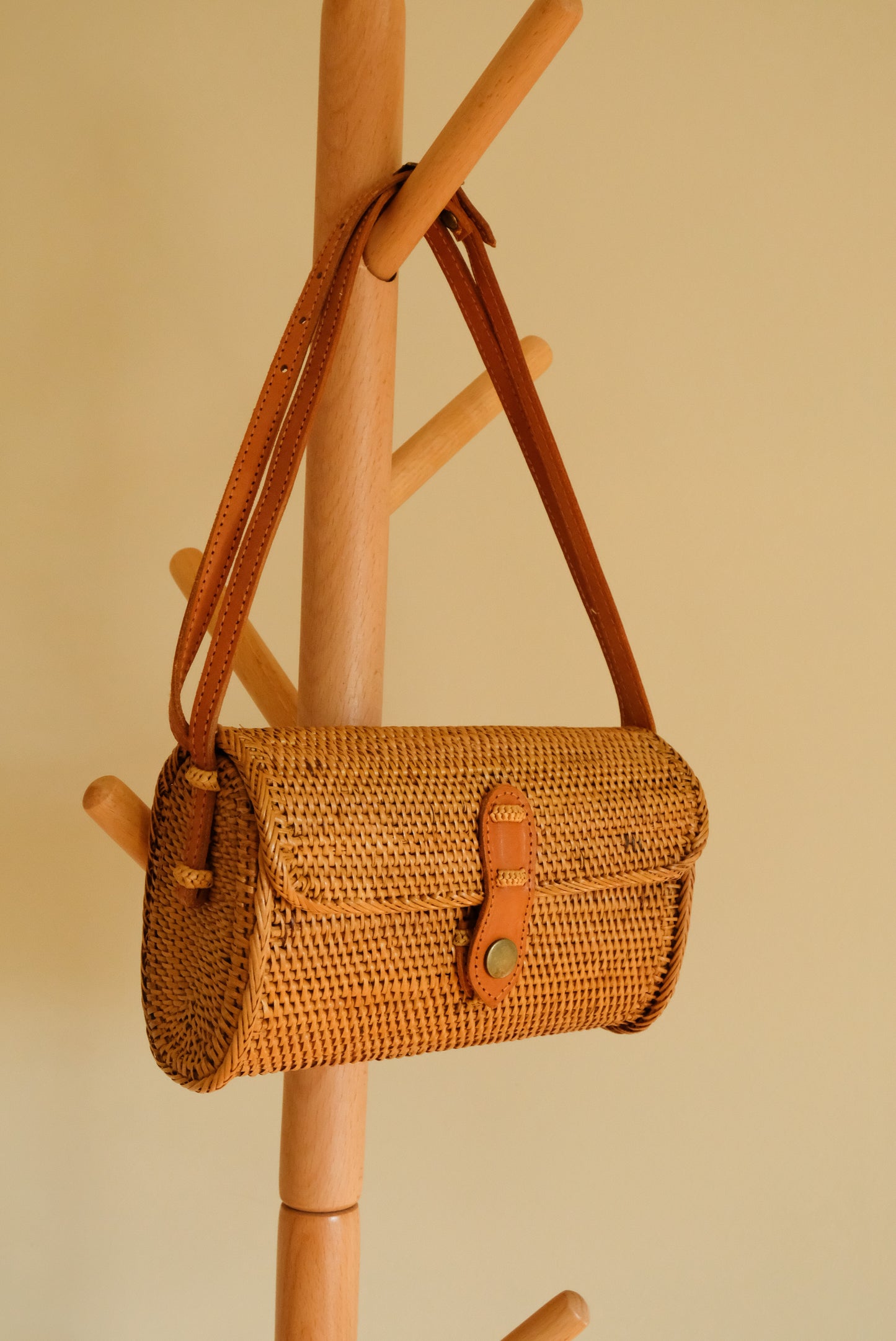 MAYA crossbody rattan bag